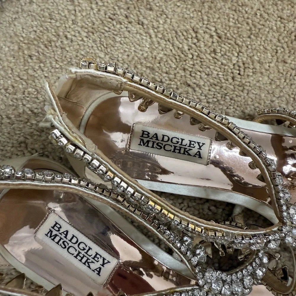 Badgley Mischka Crystal Embellished Ivory Satin Sandals Wedding Formal - Picture 6 of 12
